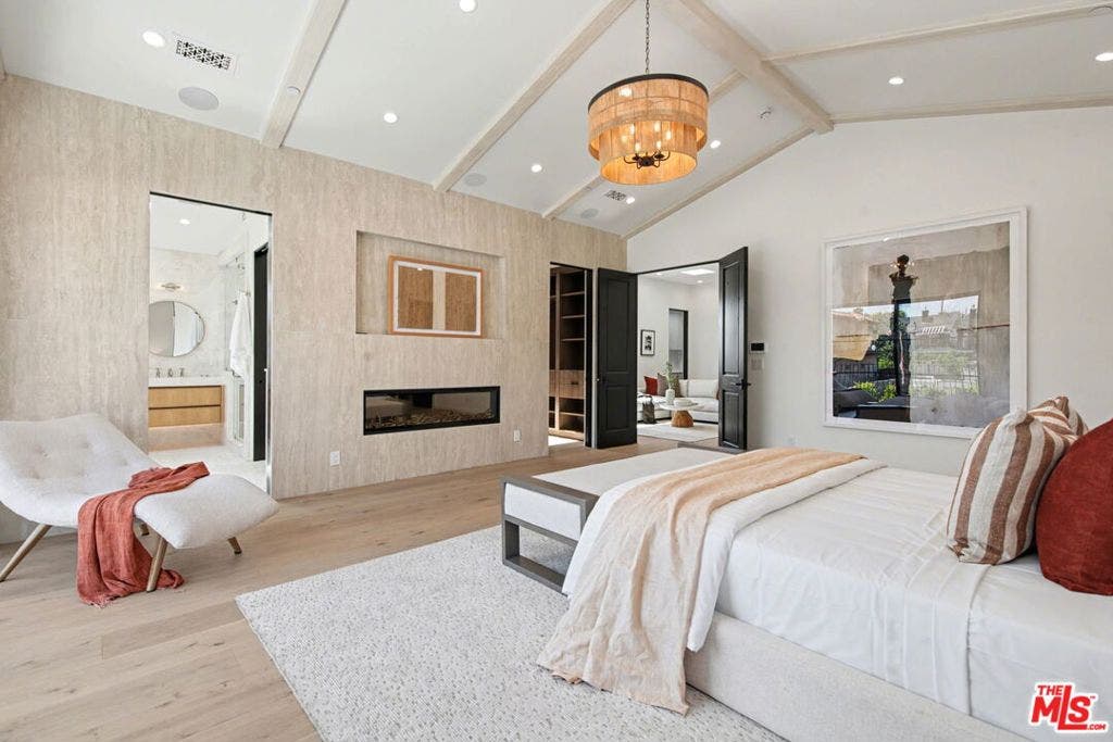 16011 Miami Way, Pacific Palisades, CA 90272 16011 Miami Way, Pacific Palisades, CA 90272