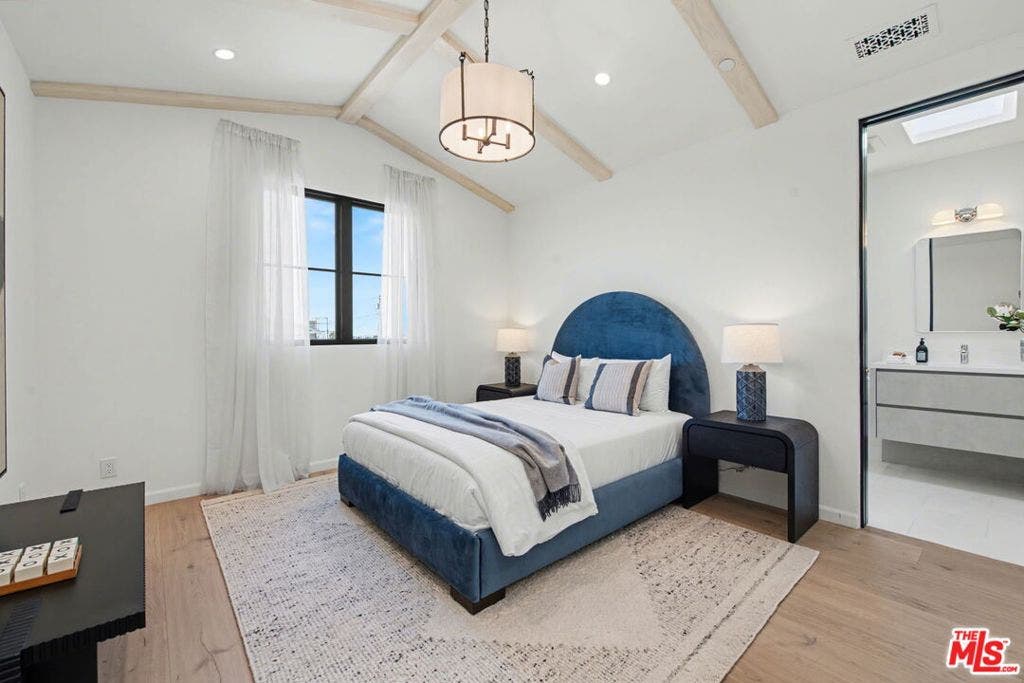 16011 Miami Way, Pacific Palisades, CA 90272 16011 Miami Way, Pacific Palisades, CA 90272