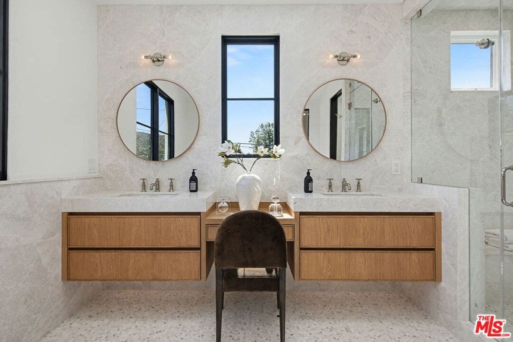 16011 Miami Way, Pacific Palisades, CA 90272 16011 Miami Way, Pacific Palisades, CA 90272