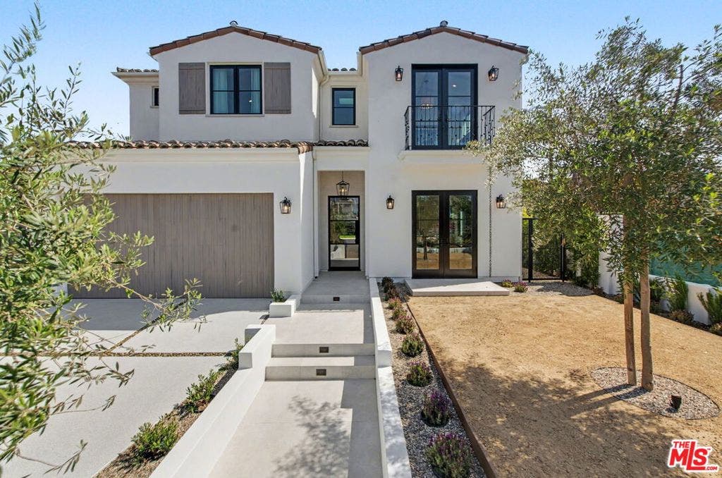 16011 Miami Way, Pacific Palisades, CA 90272 16011 Miami Way, Pacific Palisades, CA 90272