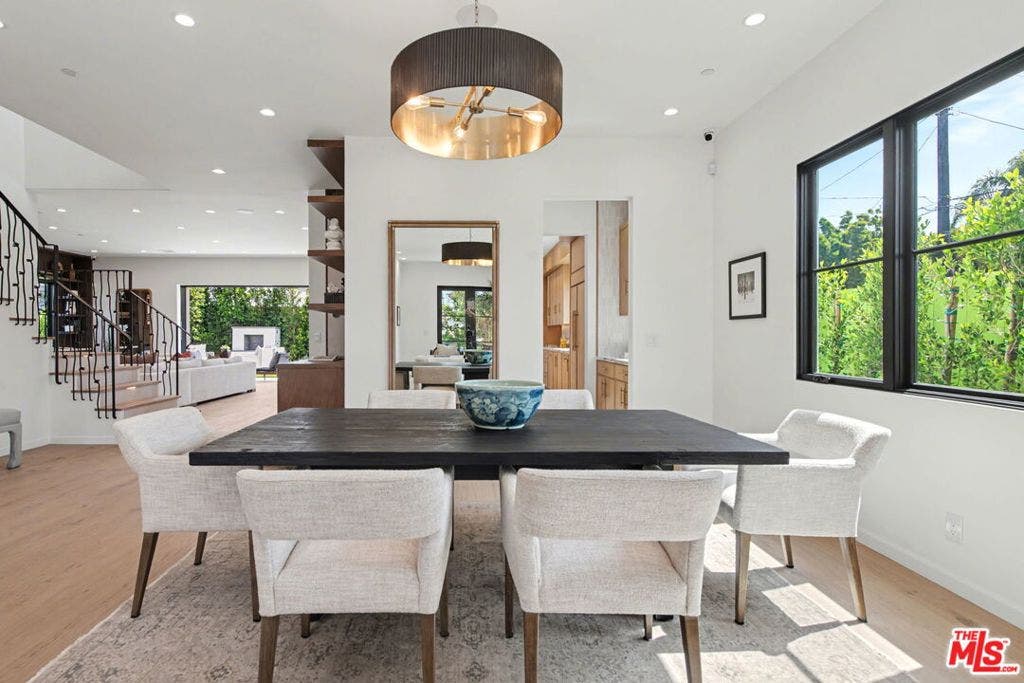 16011 Miami Way, Pacific Palisades, CA 90272 16011 Miami Way, Pacific Palisades, CA 90272