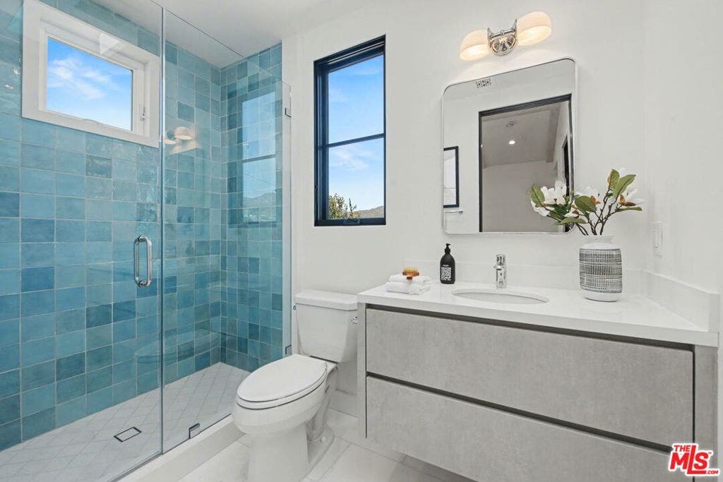 16011 Miami Way, Pacific Palisades, CA 90272 16011 Miami Way, Pacific Palisades, CA 90272