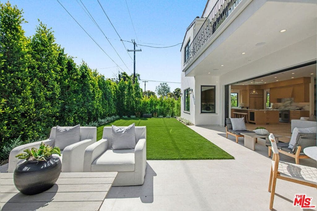 16011 Miami Way, Pacific Palisades, CA 90272 16011 Miami Way, Pacific Palisades, CA 90272