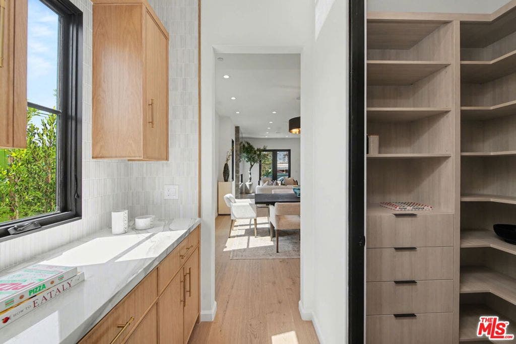 16011 Miami Way, Pacific Palisades, CA 90272 16011 Miami Way, Pacific Palisades, CA 90272