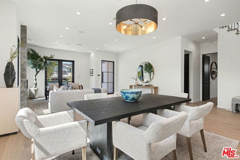 16011 Miami Way, Pacific Palisades, CA 90272 16011 Miami Way, Pacific Palisades, CA 90272