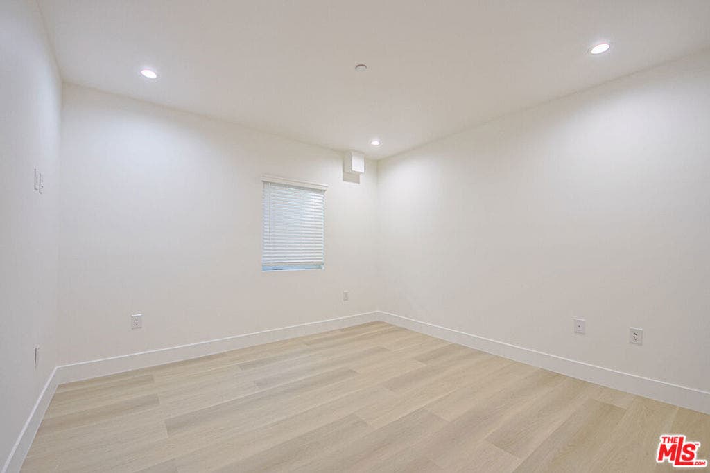 1323 N June Street, Los Angeles, CA 90028 1323 N June Street, Los Angeles, CA 90028
