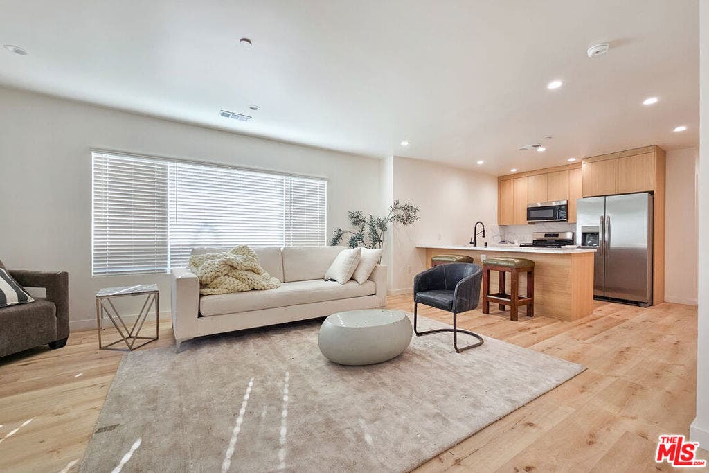 1323 N June Street, Los Angeles, CA 90028 1323 N June Street, Los Angeles, CA 90028