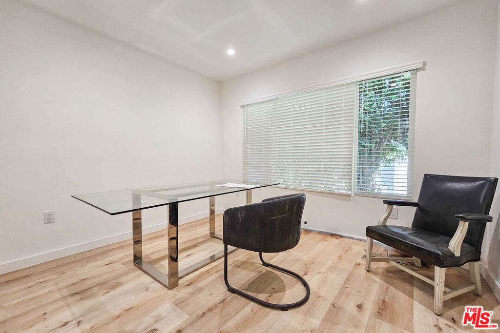 1323 N June Street, Los Angeles, CA 90028 1323 N June Street, Los Angeles, CA 90028