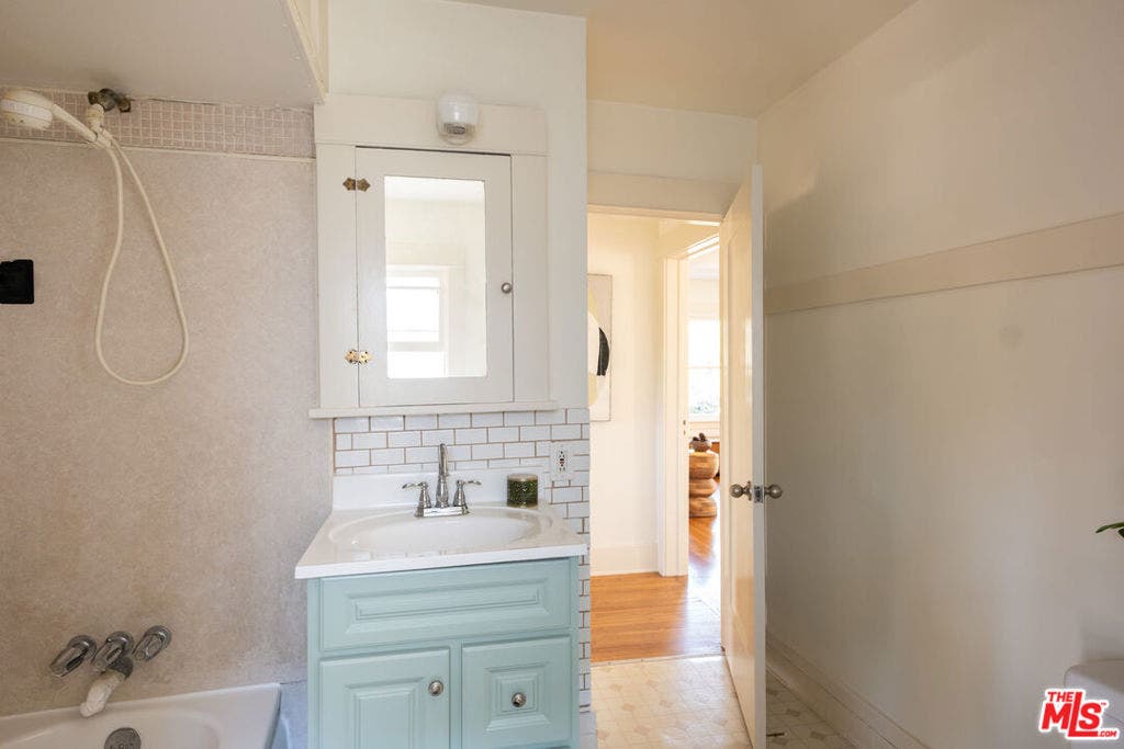 5003 Sierra Villa Drive, Los Angeles, CA 90041