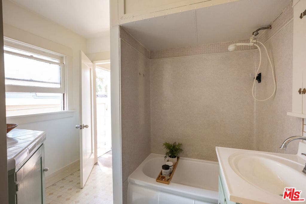 5003 Sierra Villa Drive, Los Angeles, CA 90041