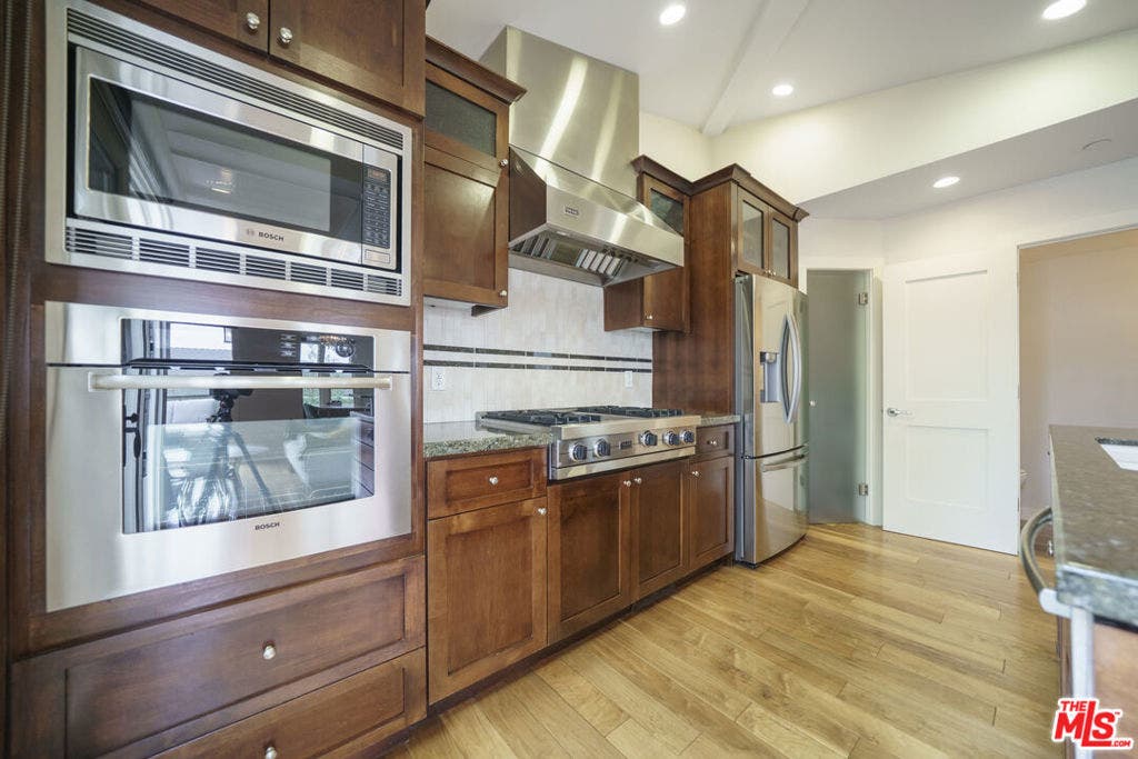 642 Hermosa Avenue, Hermosa Beach, CA 90254 642 Hermosa Avenue, Hermosa Beach, CA 90254