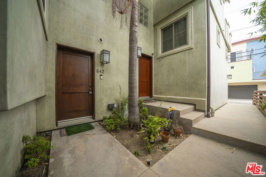 642 Hermosa Avenue, Hermosa Beach, CA 90254 642 Hermosa Avenue, Hermosa Beach, CA 90254