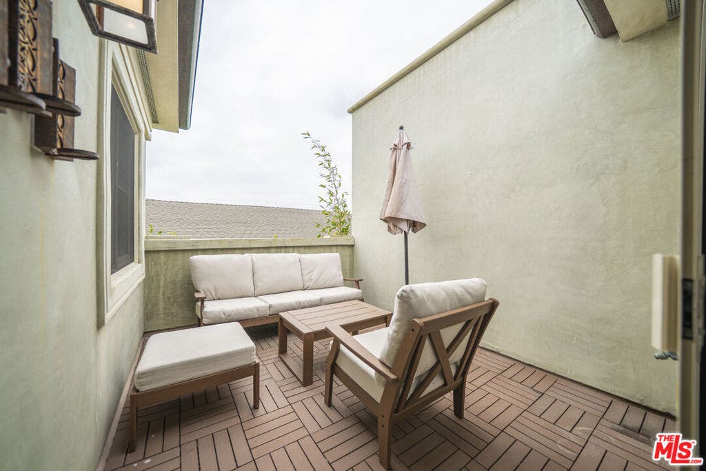 642 Hermosa Avenue, Hermosa Beach, CA 90254 642 Hermosa Avenue, Hermosa Beach, CA 90254