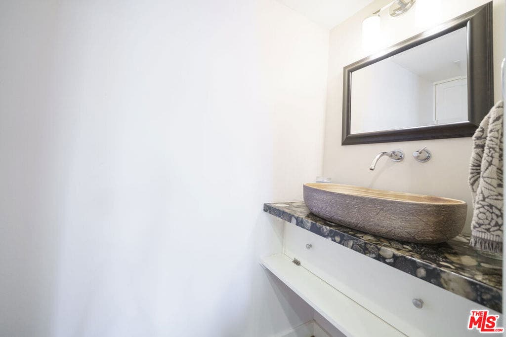 642 Hermosa Avenue, Hermosa Beach, CA 90254 642 Hermosa Avenue, Hermosa Beach, CA 90254
