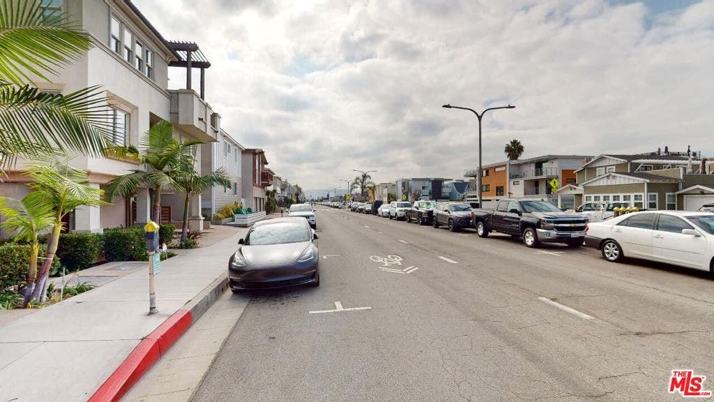 642 Hermosa Avenue, Hermosa Beach, CA 90254 642 Hermosa Avenue, Hermosa Beach, CA 90254