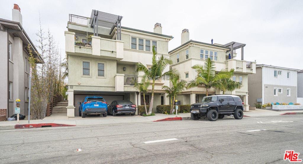 642 Hermosa Avenue, Hermosa Beach, CA 90254 642 Hermosa Avenue, Hermosa Beach, CA 90254