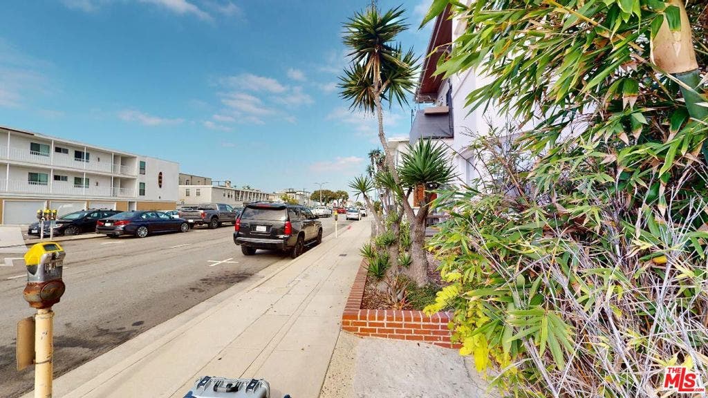 642 Hermosa Avenue, Hermosa Beach, CA 90254 642 Hermosa Avenue, Hermosa Beach, CA 90254