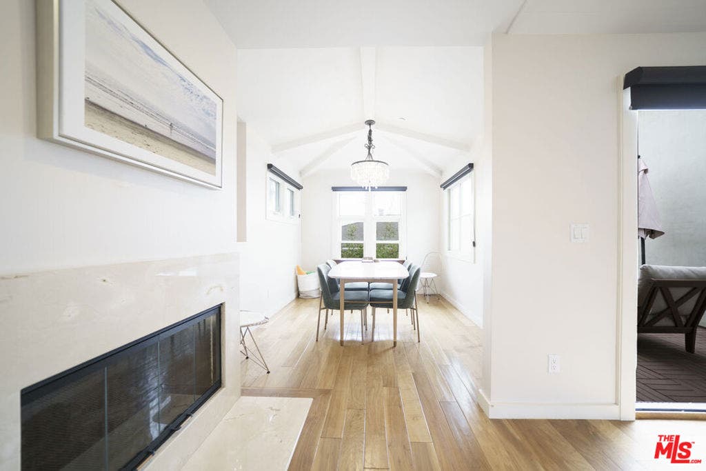 642 Hermosa Avenue, Hermosa Beach, CA 90254 642 Hermosa Avenue, Hermosa Beach, CA 90254