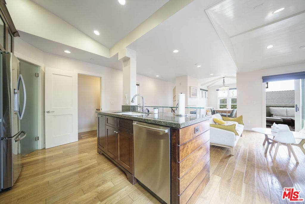 642 Hermosa Avenue, Hermosa Beach, CA 90254 642 Hermosa Avenue, Hermosa Beach, CA 90254