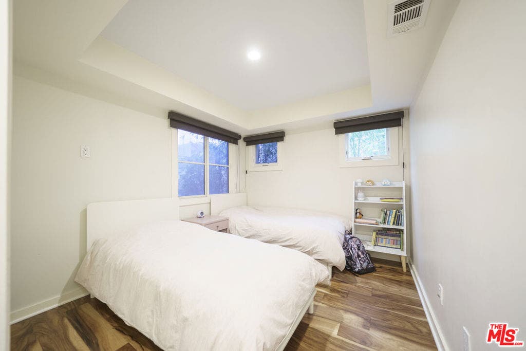 642 Hermosa Avenue, Hermosa Beach, CA 90254 642 Hermosa Avenue, Hermosa Beach, CA 90254