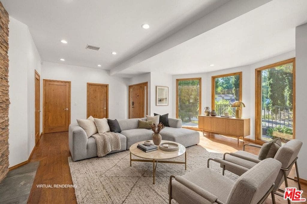 3058 Hollycrest Place, Los Angeles, CA 90068