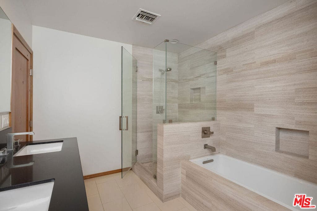 3058 Hollycrest Place, Los Angeles, CA 90068