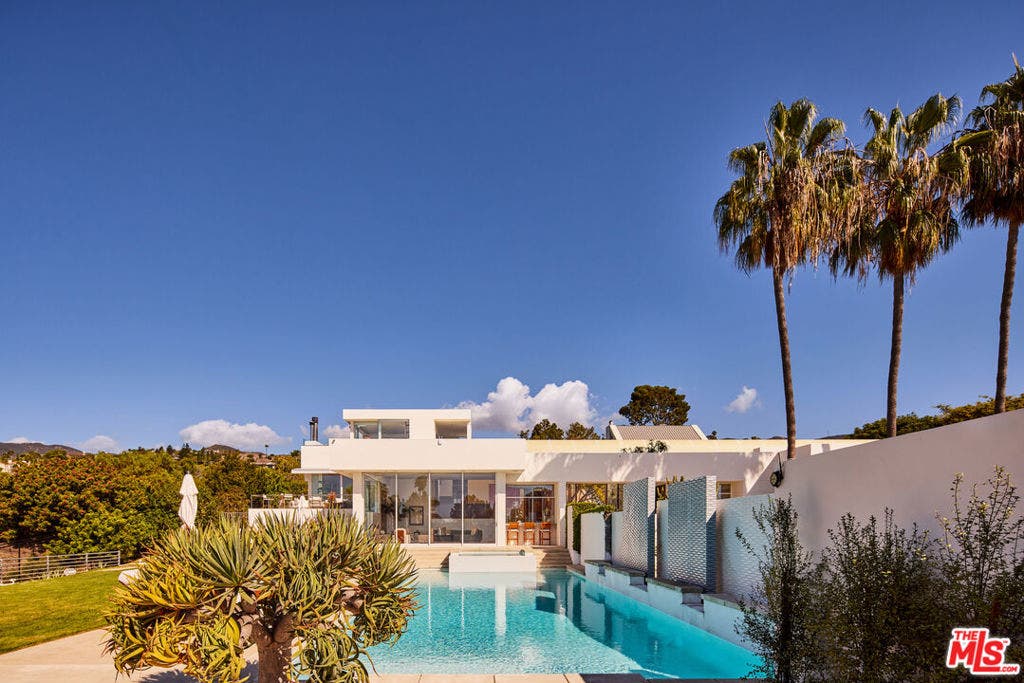 27549 Pacific Coast Highway, Malibu, CA 90265 27549 Pacific Coast Highway, Malibu, CA 90265
