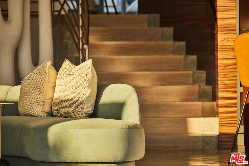 27549 Pacific Coast Highway, Malibu, CA 90265 27549 Pacific Coast Highway, Malibu, CA 90265