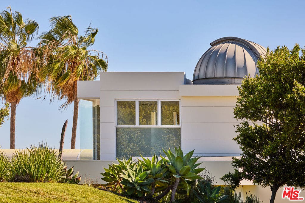 27549 Pacific Coast Highway, Malibu, CA 90265 27549 Pacific Coast Highway, Malibu, CA 90265
