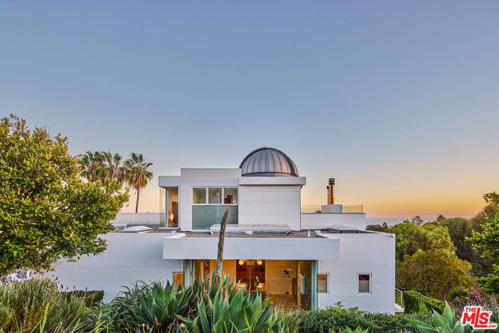 27549 Pacific Coast Highway, Malibu, CA 90265 27549 Pacific Coast Highway, Malibu, CA 90265