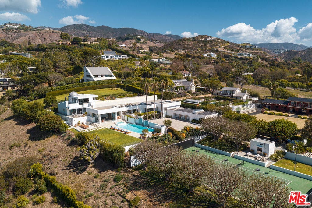 27549 Pacific Coast Highway, Malibu, CA 90265 27549 Pacific Coast Highway, Malibu, CA 90265