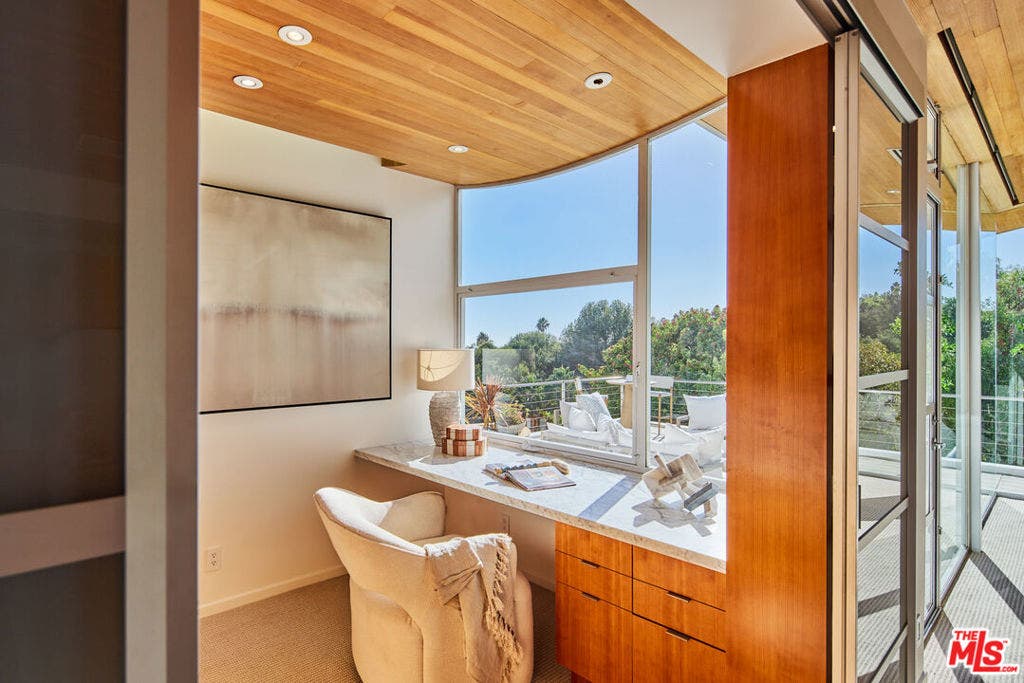 27549 Pacific Coast Highway, Malibu, CA 90265 27549 Pacific Coast Highway, Malibu, CA 90265