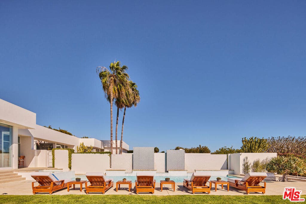27549 Pacific Coast Highway, Malibu, CA 90265 27549 Pacific Coast Highway, Malibu, CA 90265