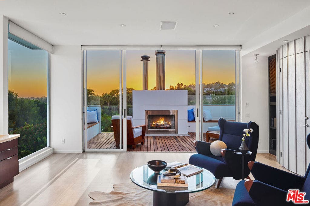 27549 Pacific Coast Highway, Malibu, CA 90265 27549 Pacific Coast Highway, Malibu, CA 90265