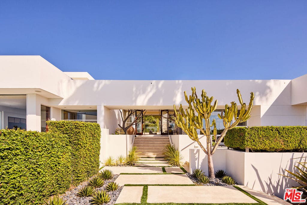 27549 Pacific Coast Highway, Malibu, CA 90265 27549 Pacific Coast Highway, Malibu, CA 90265