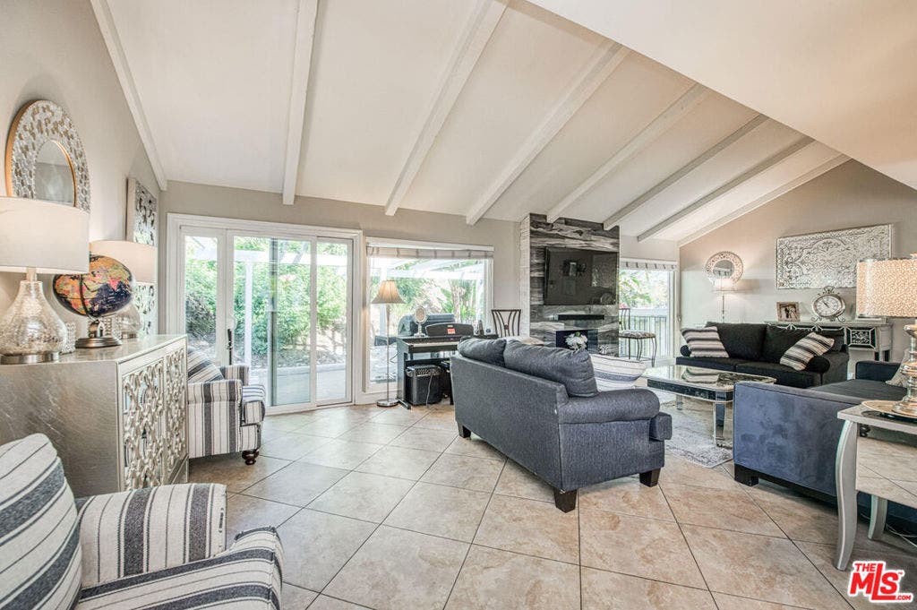 26821 Estanciero Drive, Mission Viejo, CA 92691 26821 Estanciero Drive, Mission Viejo, CA 92691