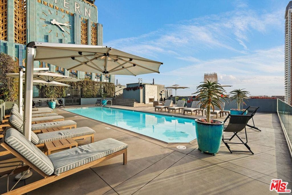 849 S Broadway, #708, Los Angeles, CA 90014 849 S Broadway, #708, Los Angeles, CA 90014