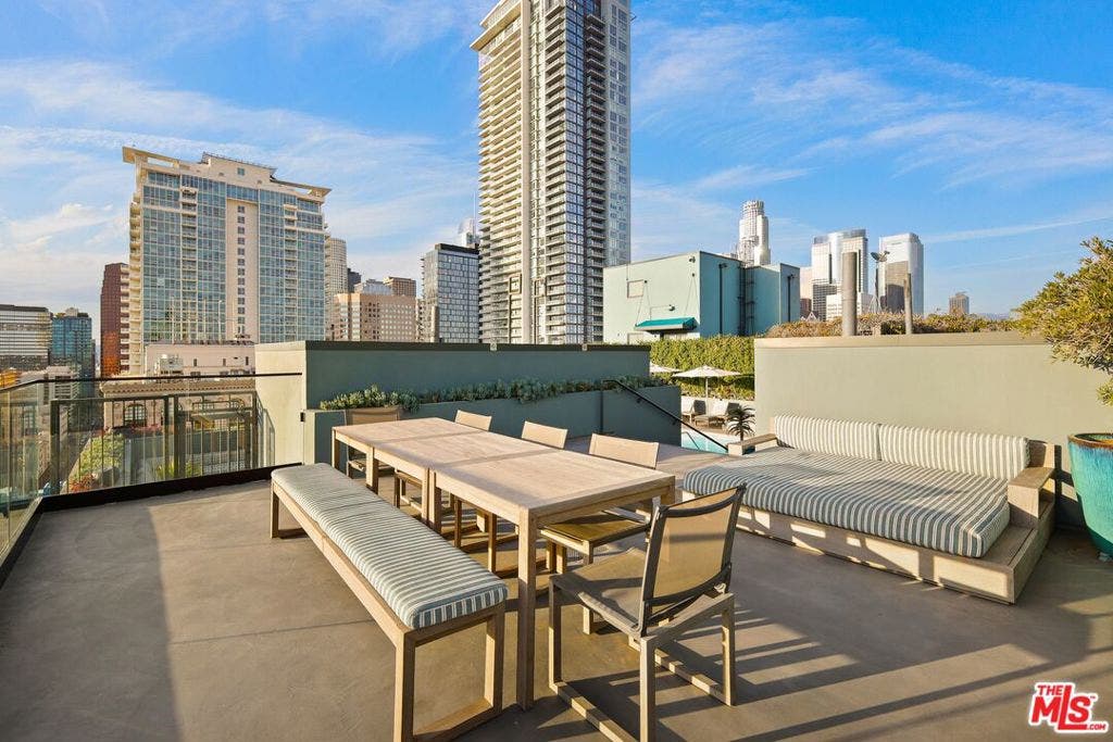 849 S Broadway, #708, Los Angeles, CA 90014 849 S Broadway, #708, Los Angeles, CA 90014