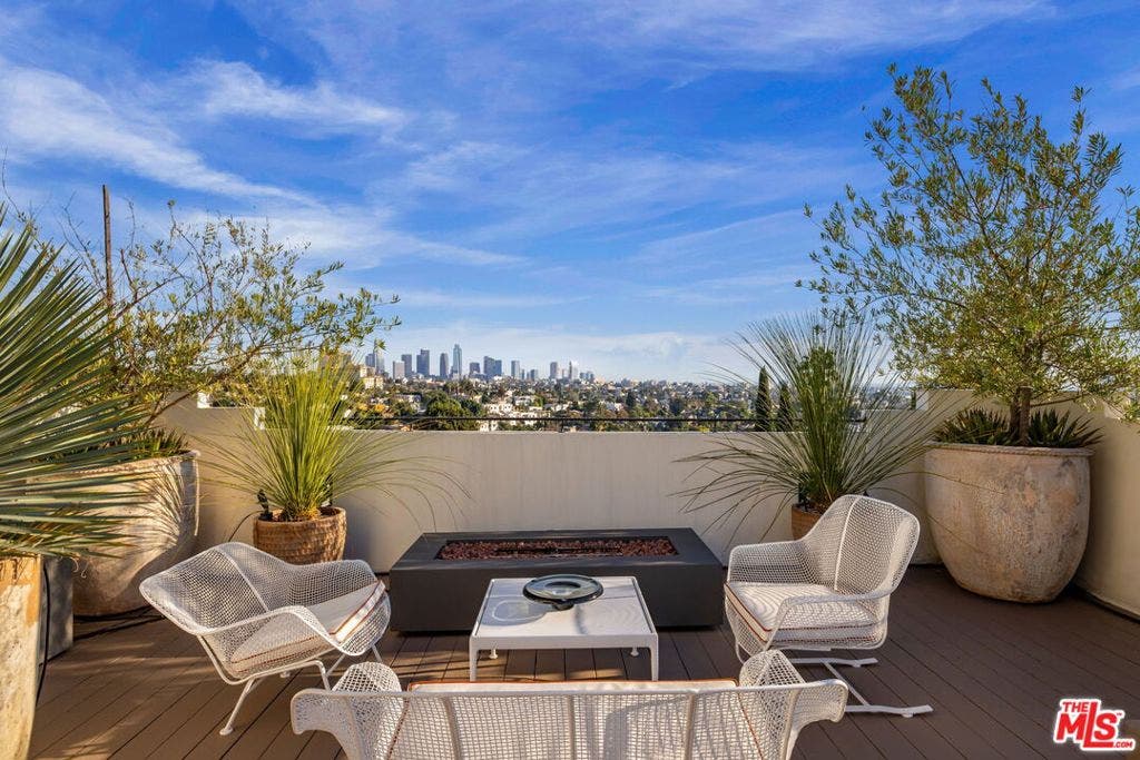 3313 Descanso Drive, Los Angeles, CA 90026 3313 Descanso Drive, Los Angeles, CA 90026