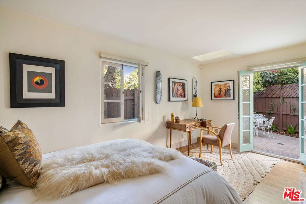 3313 Descanso Drive, Los Angeles, CA 90026 3313 Descanso Drive, Los Angeles, CA 90026