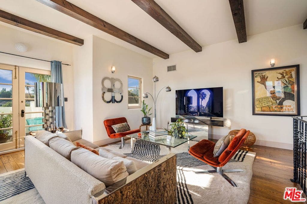3313 Descanso Drive, Los Angeles, CA 90026 3313 Descanso Drive, Los Angeles, CA 90026