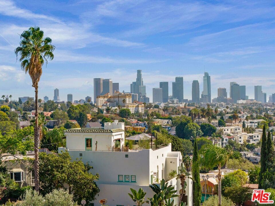3313 Descanso Drive, Los Angeles, CA 90026 3313 Descanso Drive, Los Angeles, CA 90026