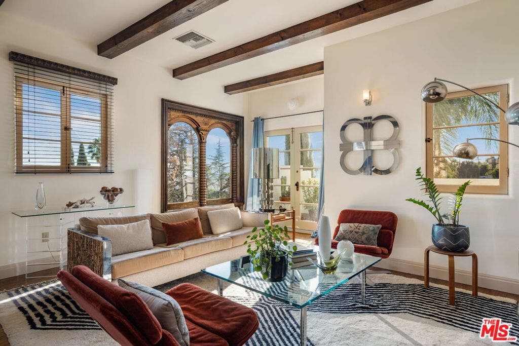 3313 Descanso Drive, Los Angeles, CA 90026 3313 Descanso Drive, Los Angeles, CA 90026