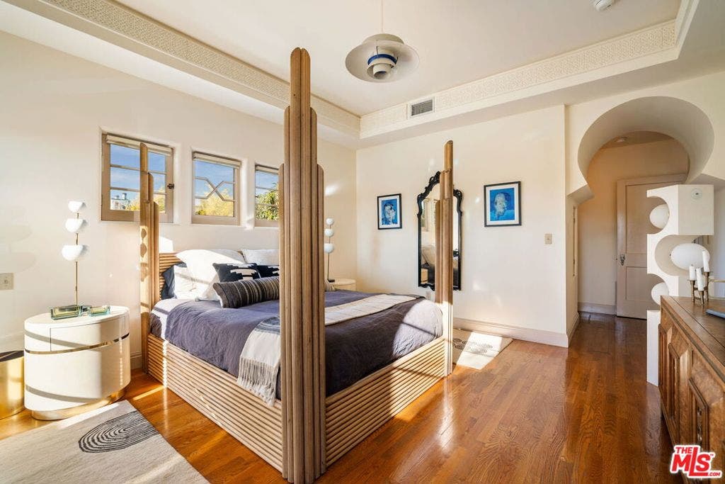 3313 Descanso Drive, Los Angeles, CA 90026 3313 Descanso Drive, Los Angeles, CA 90026