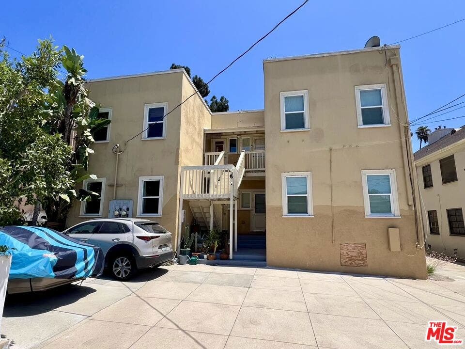2011 N Vermont Avenue, Los Angeles, CA 90027 2011 N Vermont Avenue, Los Angeles, CA 90027