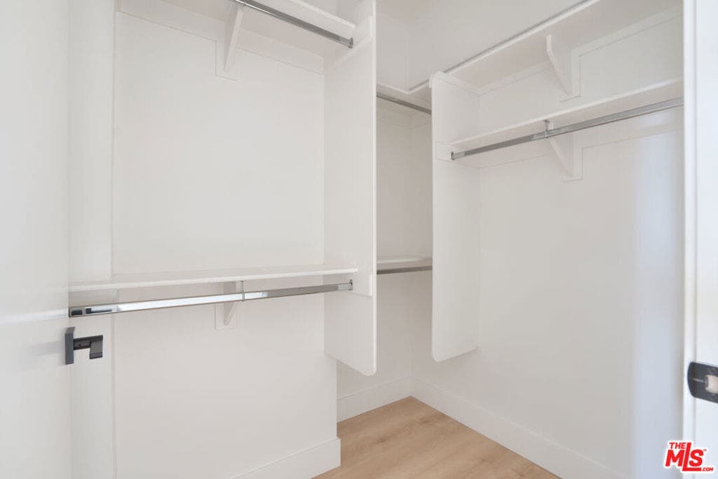 5657 Virginia Avenue, #301, Los Angeles, CA 90038 5657 Virginia Avenue, #301, Los Angeles, CA 90038