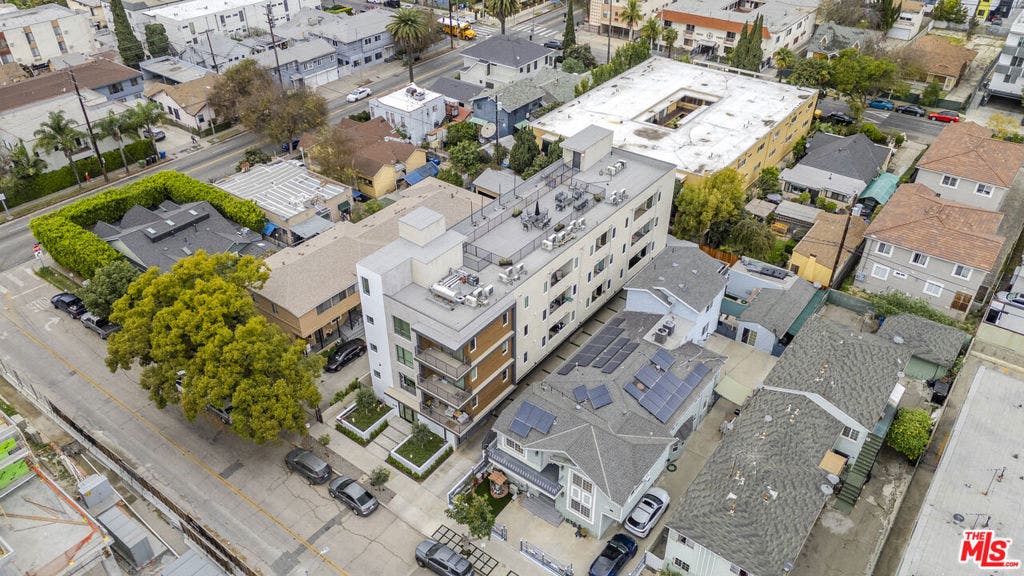 5657 Virginia Avenue, #301, Los Angeles, CA 90038 5657 Virginia Avenue, #301, Los Angeles, CA 90038