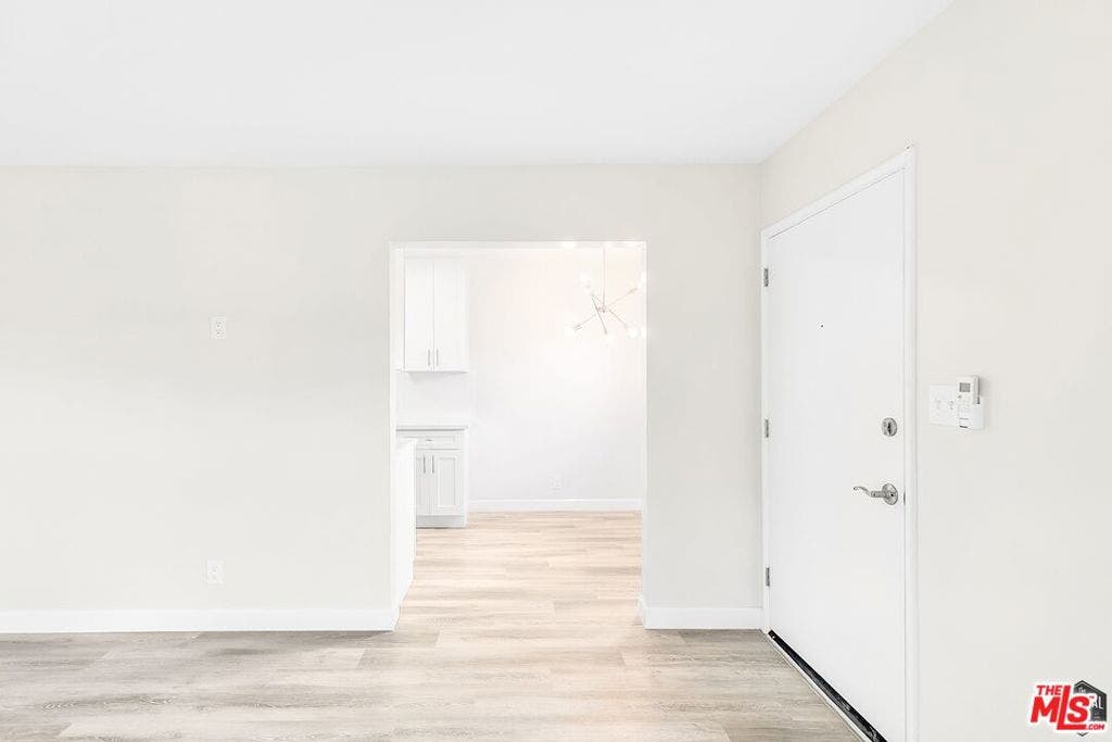 7020 Glasgow Avenue, Los Angeles, CA 90045 7020 Glasgow Avenue, Los Angeles, CA 90045