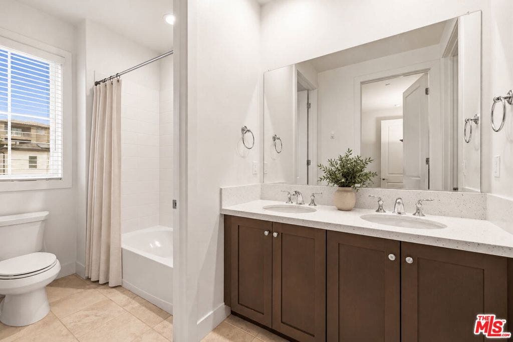 11967 Carabella Court, Porter Ranch, CA 91326 11967 Carabella Court, Porter Ranch, CA 91326