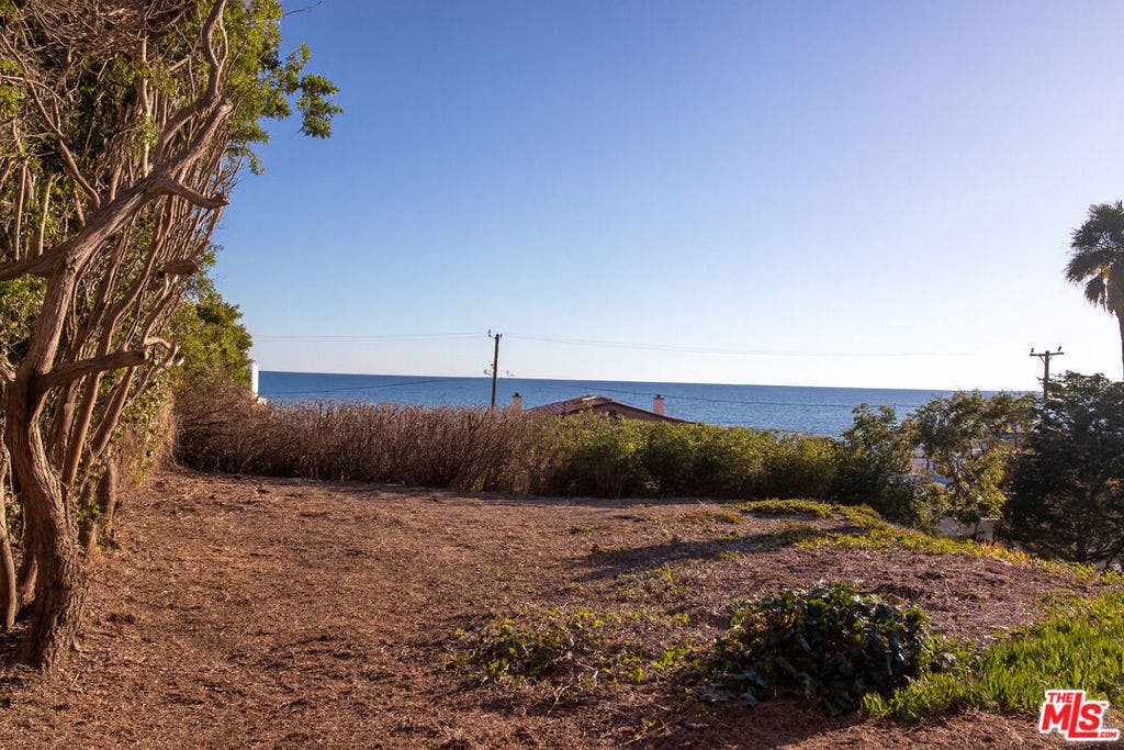 1 Malibu Cove Colony, Malibu, CA 90265 Flat Pad
